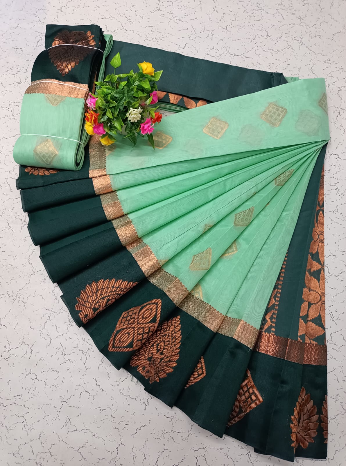 Uppada kotanji contrast border silk cotton sarees
